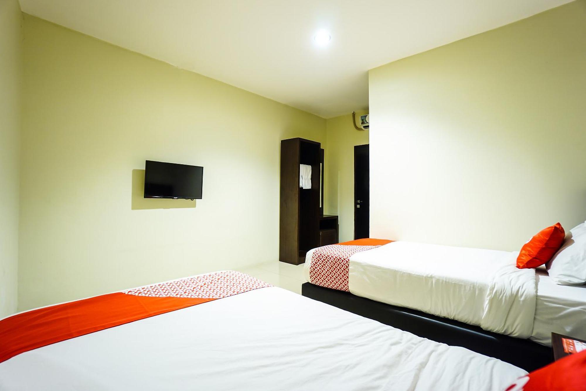 Hotel O Makassar Near Gereja Advent Tikala Baru Formerly Rid'S Hotel Manado Eksteriør bilde