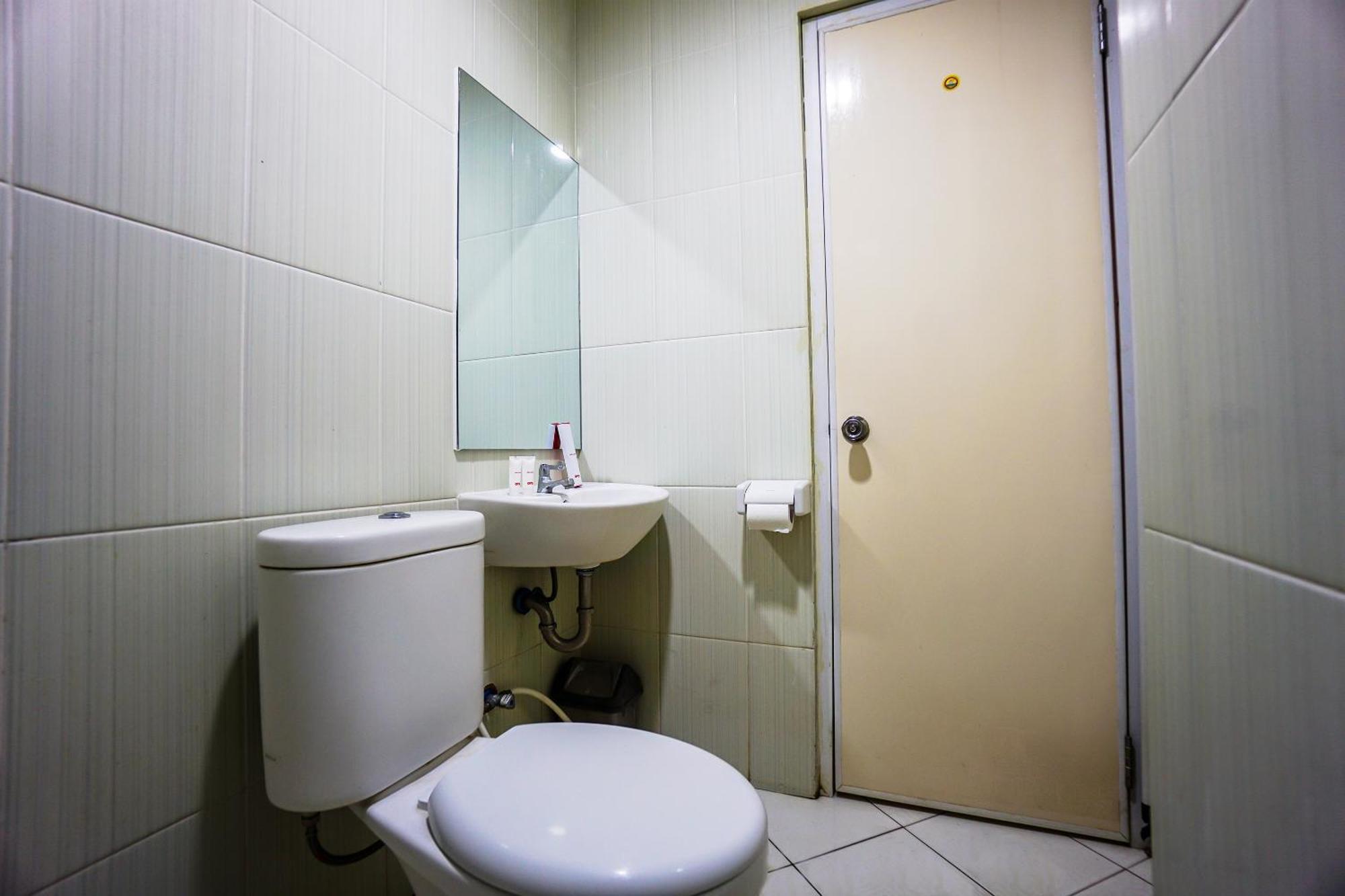 Hotel O Makassar Near Gereja Advent Tikala Baru Formerly Rid'S Hotel Manado Eksteriør bilde